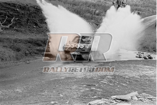 Group 3 Carrera RS -Druidale water splash